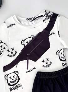 2 pièces Ensemble d'été pour jeunes garçons : sac à bandoulière personnalisé incliné et Top imprimé numériquement, pantalon imprimé de lettres, convient pour le décontracté, les sports, l'extérieur, le streetwear