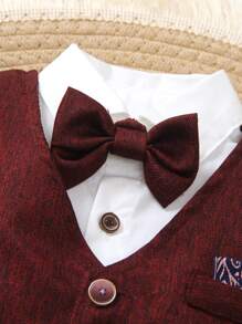 4 Stück 2025 Frühling/Sommer Jungen Formelle Kleidung - Weißes Kurzarmhemd, Fliege + Burgunder Weste und Shorts, modischer junger Herrenanzug für Geburtstagsfeiern, Hochzeiten, Weihnachten, Feiertage, Outdoor-Auftritte. Kragen Design, atmungsaktive Kinderformalbekleidung, Frühlings-/Sommerparty Outfit, Jungenanzug für Hochzeiten