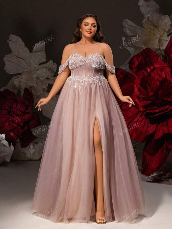 VIPGIRL Elegantes Abendkleid in Große Größen in Mauve mit Cut-Outs an den Schultern und Perlenverzierung, elegantes A-Linien Ballkleid mit Spaghettiträgern und hohem Schlitz, Tüll Abendkleid, glamouröser Partykleidung, figurschmeichelnd, Tüllkleid, Hochzeitsgast