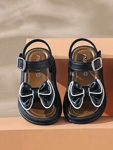 A New Pair Of Summer Bow Children's Sandals With Anti Slip Indoor And Outdoor Soft Bottom Princess Beach Sandals