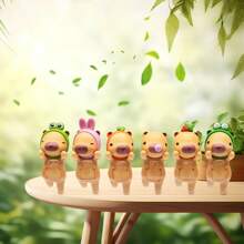 Sanrio 1 Stück/2 Stück/3 Stück/5 Stück Capybara Serie Blindbox (zufälliger Stil) Dekorative Puppen Serie, süße und modische Spielzeug Puppen Accessoires, handgefertigte Autoornamente, PVC Material, gesund und angenehm, Büroartikel, Büroausstattung
