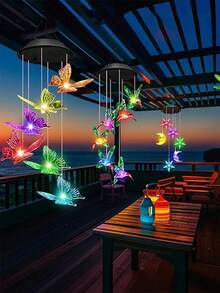 1 chiếc chuông gió năng lượng mặt trời hình con bướm màu tím, đèn năng lượng mặt trời đổi màu ngoài trời, trang trí sân vườn, món quà tuyệt vời nhất cho các bà mẹ. Chuông gió di động là món quà Giáng sinh độc đáo thích hợp cho sân vườn ngoài trời, sân trong, trang trí hiên nhà, trang trí bướm treo - Nhiều màu - Xem 2