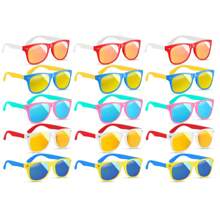 Set de 6 artículos de regalo temáticos de playa, piscina y fiesta de cumpleaños, entre los que se incluyen bolsas de regalo, accesorios para el verano y la piscina, y detalles de fiesta con temática oceánica y de tiburones