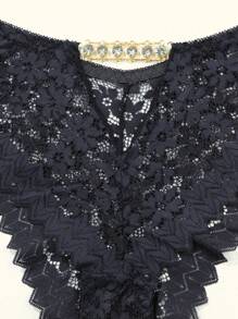 4 Stück Damen Strings in Kleinformat mit glänzendem Strass, halbdurchsichtige Unterwäsche aus floraler Spitze