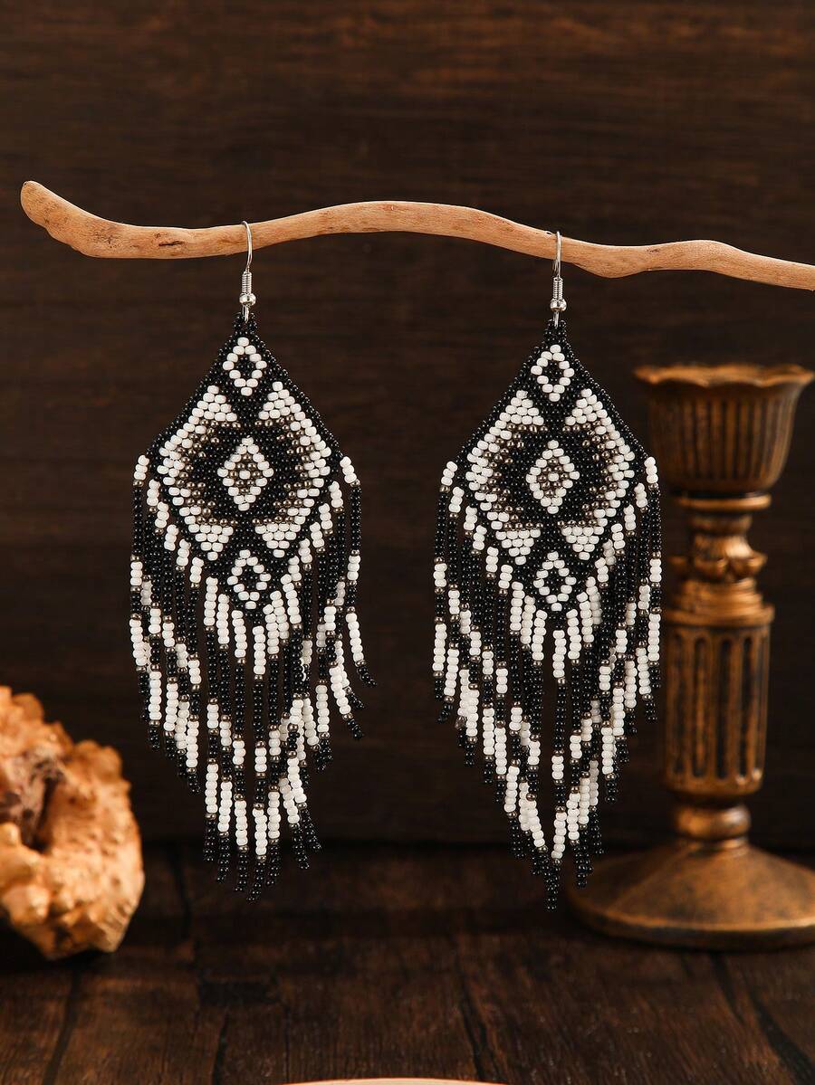 Handmade Beaded Earrings, Bohemian & Vintage Jewelry, Suitable For Women & Girls, Holiday & Everyday Wear, Great Gift Choice - Black and White - View 1