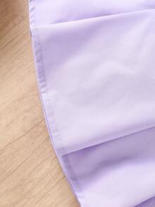 女孩三件套时尚套装！包含一件薰衣草紫色网眼罩衫、一件印有“LOSANGELES”字样的白色背心，以及一条同色系带口袋百褶裙。这款实用的套装，打造出街头风造型，非常适合夏季出游。 - 紫色 - 查看 9