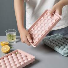 1pc 33-Grid Plastic Refrigerator Ice Cube/Candy/Jelly/Pudding Mold With Lid, Random Color