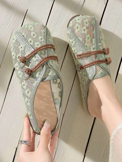 2025 Spring/Autumn Retro Hollow Out Mesh Soft Sole Slip-On Casual Flat Shoes