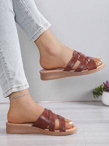Plus Size Women Soft Bottom Wide Feet Flat Comfortable Mother Casual Sandals - Maroon - View 3