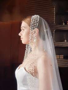 1pc Romantic Pearl Decorated Bridal Veil! Lightweight Mesh Fabric, Soft And Flowing. Neatly Arranged Exquisite Pearls, Sparkling And Charming, Adding Elegant Glamour To The Veil. Short Design Suits Various Wedding Dress Styles, An Ideal Accessory To Create A Beautiful Look For The Bride, Capturing The Bride's Enchanting Moment. A Perfect Gift For Friends' Wedding - White - View 3