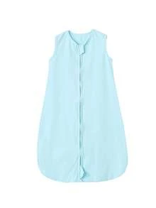 0.5托克100%纯棉针织婴儿睡袋，适合春、夏、秋季穿着，舒适透气，无袖设计，双向拉链，可作床上用品。