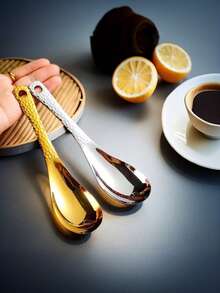 2 件加厚不锈钢勺子，锤纹复古手柄汤勺，镜面抛光无瑕疵甜点勺，圆形豪华儿童餐勺，耐用多用途餐具，用于搅拌、进食和上菜 - 可用洗碗机清洗的勺子，适用于餐厅、家庭、派对和婚礼