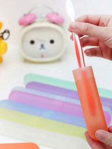 便携式牙刷架盒，塑料牙刷容器收纳盒，适合日常和旅行使用，牙刷收纳盒，便携式旅行刷牙杯，牙刷架适用于旅行、露营、家庭、学校、商务，易于携带的家居浴室装饰夏季