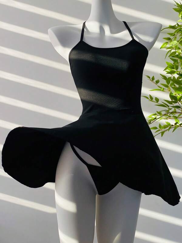 1 Set de lencería sexy ultrabreve para mujer, vestido halter sexy y de unicolor - Vestido baby doll con espalda descubierta y línea A, tirantes ajustables, pijama suave que resalta la elegancia personal de la mujer, con tanga a juego, perfecto para lunas de miel, aniversarios, citas, noches románticas, pijamadas, uso en casa, regalos para raves