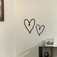 HELLOYOUNG 2pcs/Set Unique Personalized Heart Shape Wall Art - Metal Wall Sign With Chic Aesthetic Design - Perfect Gift For Valentine's Day, Suitable For Home, Living Room, Office, Bar, Kitchen, And Coffee Shop Decor, Ideal For New Year Celebration Decorations Birthday