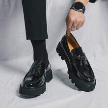 Chaussures habillées pour hommes, Mocassins avec décoration à gland, Style britannique, Chaussures confortables et brillantes - noir brillant - Voir 11