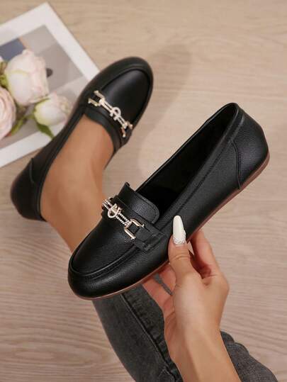 Women's Metal Chain Decor Flat Loafers, Round Toe Casual Non-Slip White Leopard Print Slip-On Lightweight Comfortable Flat Shoes, Versatile Soft Bottom Moccasins