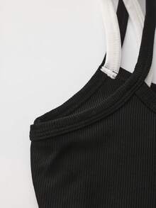 二合一短款上衣 黑白拼接性感针织背心 女士修身上衣