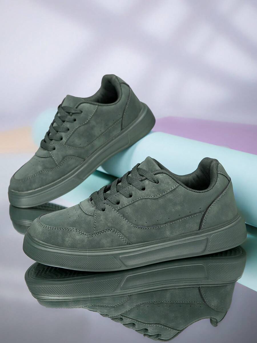 Women Flat Skate Shoes, Outdoor Lightweight Soft Bottom Casual Sports Sneakers - Army Green - View 1