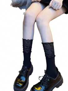 1 Pair Women Lace Patchwork Over-The-Knee Socks, Vintage Style For Wearing With Decorative Knee-High Boots