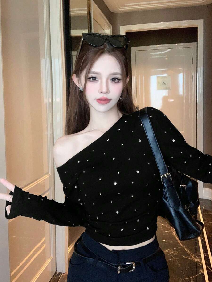 斜肩长袖修身短款上衣，亮片装饰性感女士短款上衣，春秋季新款露肩
