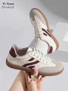 Pair Women's Outdoor Casual Sports Shoes, Metal Buckle Decor, Faux Leather, Lace-Up, Comfortable, Fashionable, New For Fall 2025
