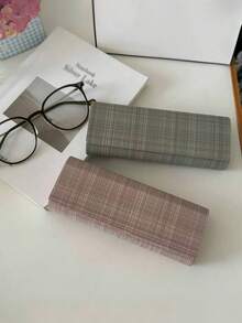 1pc Retro Plaid Eyeglass Case, High-Quality Student/Office Worker Stress Relief Myopia Glasses Storage Box, Portable Personalized Japanese Style Eyewear Case
