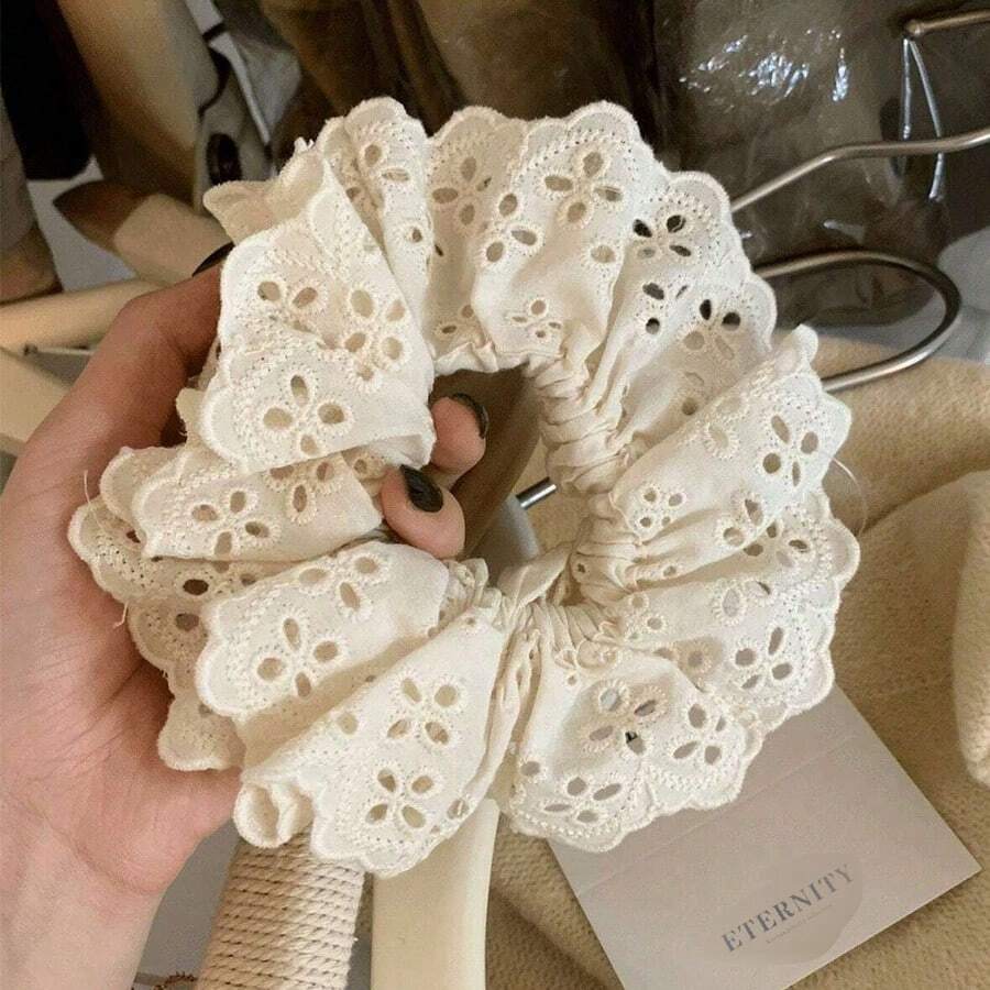 1个法式蕾丝镂空花朵发圈，独特设计，适合日常佩戴，女士配饰，发圈，头饰