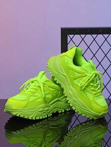 Zapatillas deportivas con suela gruesa y estilo casual, cómodas y con efecto elevador, en color verde fluorescente para hombres. Estilo retro athflow ideal para el día a día y como regalo. - Verde - Ver 3