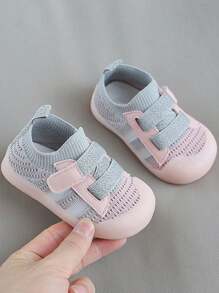 1 Par de Zapatillas de Moda Cute con Diseño de Cierre de Gancho y Bucle para Niños, Malla Transpirable con Suela Blanda de TPR Antideslizante y Cómoda, Zapatos Casuales de Caminata Protectores Adecuados para Niños y Niñas de 1 a 3 Años para Uso en Interiores/Exteriores en Primavera/Otoño