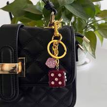 1pc Luxury Pink Dice Pendant, Creative Retro Crystal Epoxy English Letter Keychain, Student Girl Bag Charm, Mother's Day Gift, Funny Party Favor, Fashion Unisex Game Prize - Pink - View 3