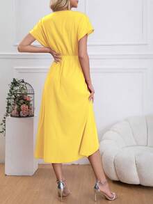 Vestido largo con escote en V para mujer, la falda es corta por delante y larga por detrás, diseño irregular, moderno, retro, elegante y atmosférico. - Amarillo - Ver 2
