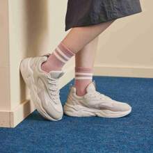 XTEP Zapatillas gruesas Xtep para mujer, con suela gruesa, ligeras, antideslizantes, versátiles y casuales, modelo 876318320050