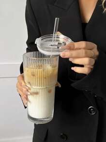 1pc Transparent Glass Cup, With Striped Pattern Lid And Straw, Elegant Glass Drinking Cup With Lid And Straw, Vertical Stripe Design, Portable And Simple Style Cup For Water, Tea Or Coffee, Stylish Home Drinking Glass Suitable, With A Highly Attractive Ins Style, Comes With A Round Shape, With A Capacity Of 600 Ml, For Coffee, Juice And Tea, Perfect Choice For Home And Restaurant, Mother's Day And Easter Gift.
