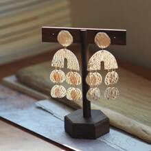 1 paire de boucles d'oreilles en argile douce faites à la main, design géométrique doré et à gland, style long, cadeau de Pâques convenant aux femmes, à porter lors de festivals, de vacances et au bureau quotidien