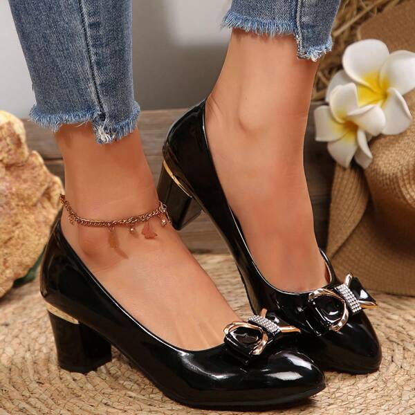 1 Pair Shallow Toe Metal Decor Edged Chunky Heel Pumps, Suitable For Commute And Dates, Can Be Worn All Year Round