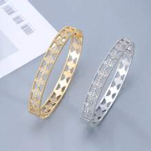 1pc Minimalist Elegant Zirconia Crystal Flower Bracelet, Unique Gift For Women