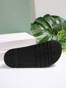 Women's Flat Slippers, New Summer Strap Crossover Buckle Black Beach Flip Flops, Outdoor Wear - Black - View 7