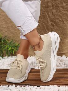 Tênis esportivos casuais plus size femininos, novos tênis de corrida versáteis para primavera, calçados esportivos estilo casal, parte superior de malha respirável e parte inferior macia