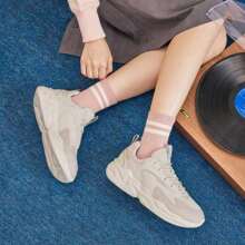 XTEP Zapatillas gruesas Xtep para mujer, con suela gruesa, ligeras, antideslizantes, versátiles y casuales, modelo 876318320050