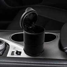 1 pièce Cendrier rond noir en plastique pour voiture, cendrier de voiture simple et style amélioré (avec design de réservoir d'eau, éteint les cigarettes en toute sécurité)