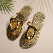 Women Gold Color Sandals With Metal Buckle Decor, Round Toe Non-Slip Flat Casual Flip Flops Suitable For Beach, Holiday, Home, Street And Daily Wear - Gold - View 19