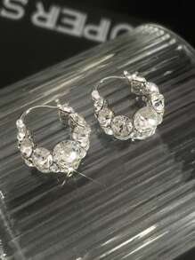 1 Pair Oversized Square Rhinestone Earrings, Fashionable And Sophisticated, Suitable For Commuting, Weddings, Parties And Daily Wear. The Shiny Geometric Ring Earrings Can Elevate Your Professional Attire And Accentuate Your Unique Style. A Perfect Accessory For Brides And Bridesmaids To Add Sparkling Elegance To Wedding Outfits.