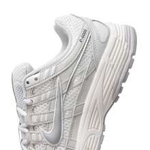 Nike SE 休闲缓冲透气运动鞋，适合女士、旅行和运动 IF1756-100 - 山峰白/狼灰/蒼灰 - 查看 7