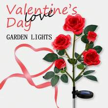 1 Stück 5-köpfige Outdoor Solar betriebene wasserdichte Rosenlichter, erhältlich in Rot, Gelb, Weiß, Blau und Pink, geeignet für Garten, Rasen, Hof und Veranda Dekoration - 5 Rosen auf dem Boden gepflanzt - Übersicht 9