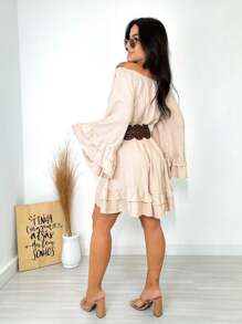 Vestido Curto Babado Manga Flare