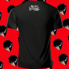 Playera Unisex con Estampado de Solo Leveling  | Diseño Urbano y Comodo | Streetwear, Festivales y Uso Diario | Algodón Peinado y Corte Holgado  | Ideal para Outfits Casuales, Fiestas o Regalos | Hombre y mujer - Negro - Ver 2