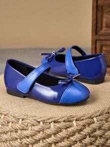 1 Paio di scarpe da principessa con punta rotonda, fiocco in materiale a scacchi, in pelle verniciata, per bambine, scarpe eleganti piatte e alla moda adatte per la scuola e le occasioni formali