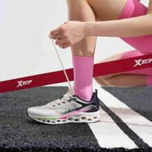 XTEP Zapatillas de running con amortiguación para mujer, primavera-verano 2025, nuevas llegadas, ligeras, con amortiguación, zapatos deportivos profesionales para correr 976218110015