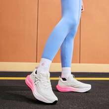 XTEP Zapatillas de running Strong Oxygen MAX | Zapatos impermeables para mujer para exteriores en primavera/verano, zapatos deportivos con amortiguación de impactos para hombre, zapatillas de running profesionales 876418110006 - Vela blanca - Ver 10